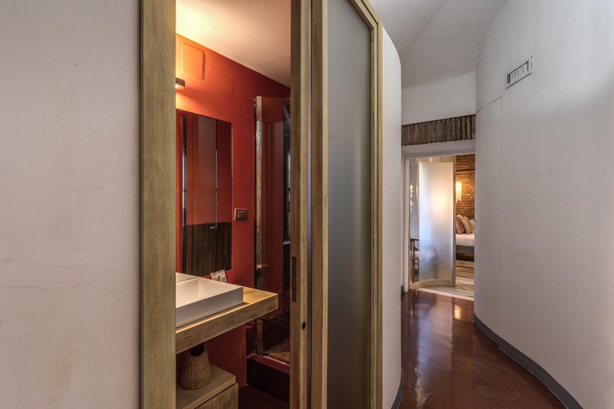 Suite San Calisto Trastevere - By Romanhouseit — Photos 3